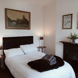 Canal Side Homestay Dublin